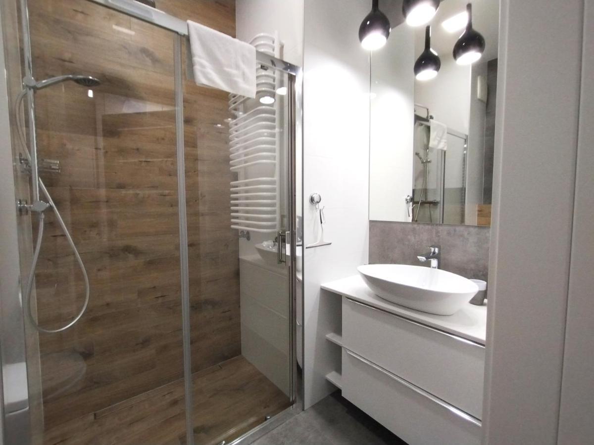 Prymasa Tysiaclecia 83A City Center Viev Sperate Bedroom By Perfect Apart 530 Varsóvia Exterior foto